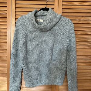 Hollister Heather Gray Turtleneck Sweater